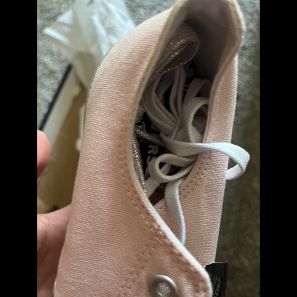 ✨ 3x HP ✨ BNIB ✨ LE ✨ Smiley Miley Cyrus Short/Classic Sneakers ✨ - Picture 12 of 15